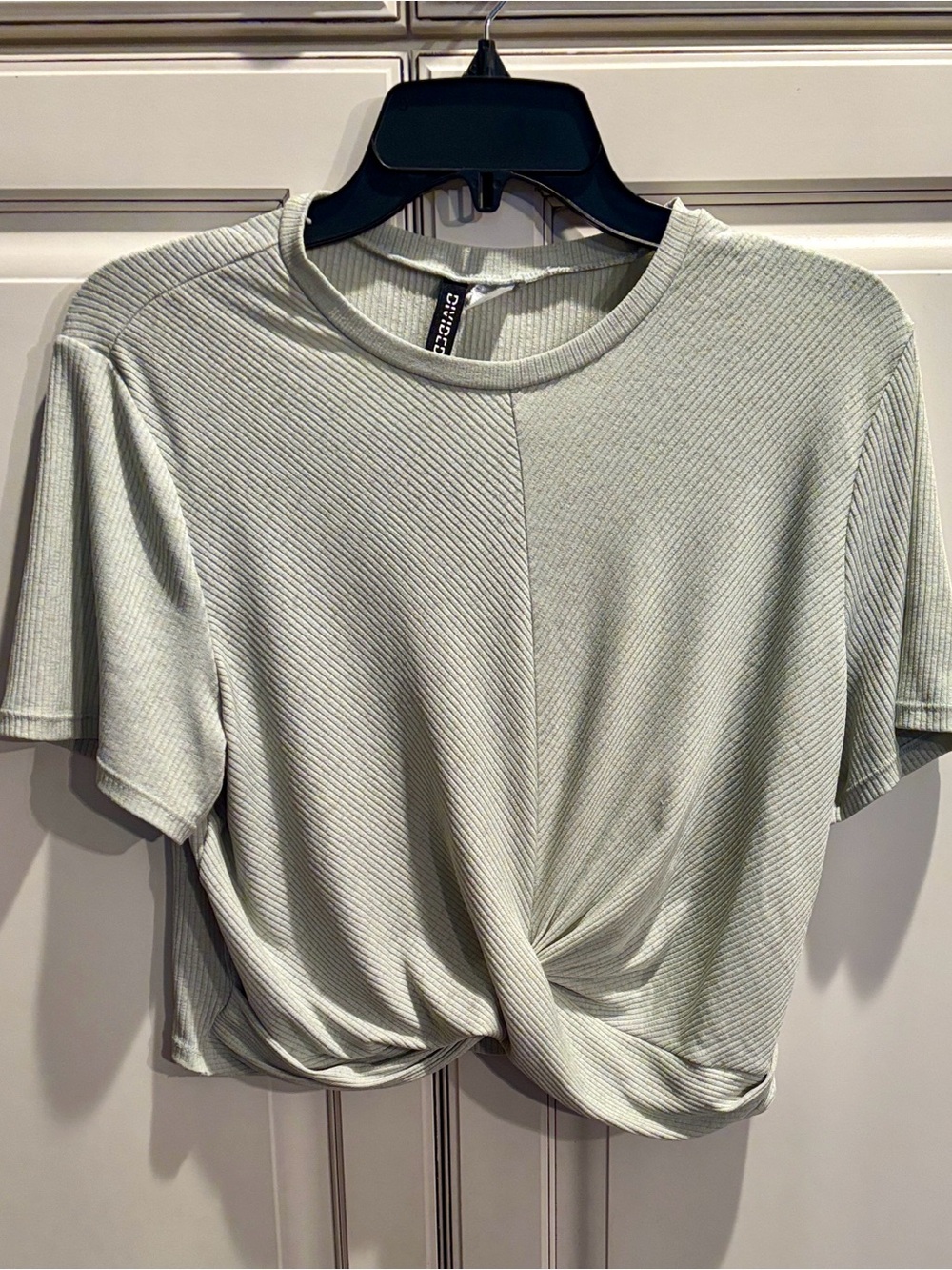 Divided (H&M) Light Sage Twist Front Cropped Tee